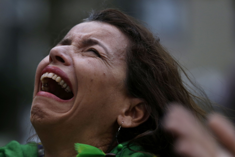 Illustration for article titled Brazil Fans Are Losing Their Minds